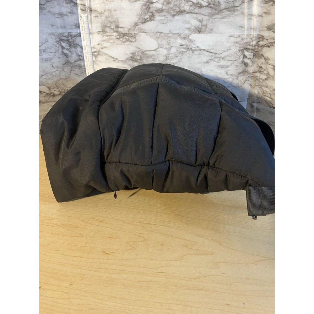 Wilo The Label NWOT Black Puffer Tote Gym Bag With Removable Shoulder Strap - Picture 4 of 7